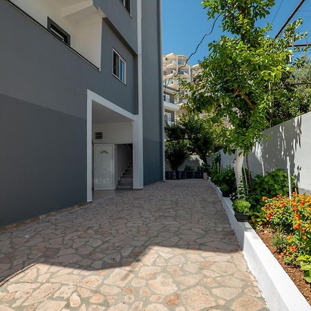 סרנדה Hoteleks Inn & Suites מראה חיצוני תמונה