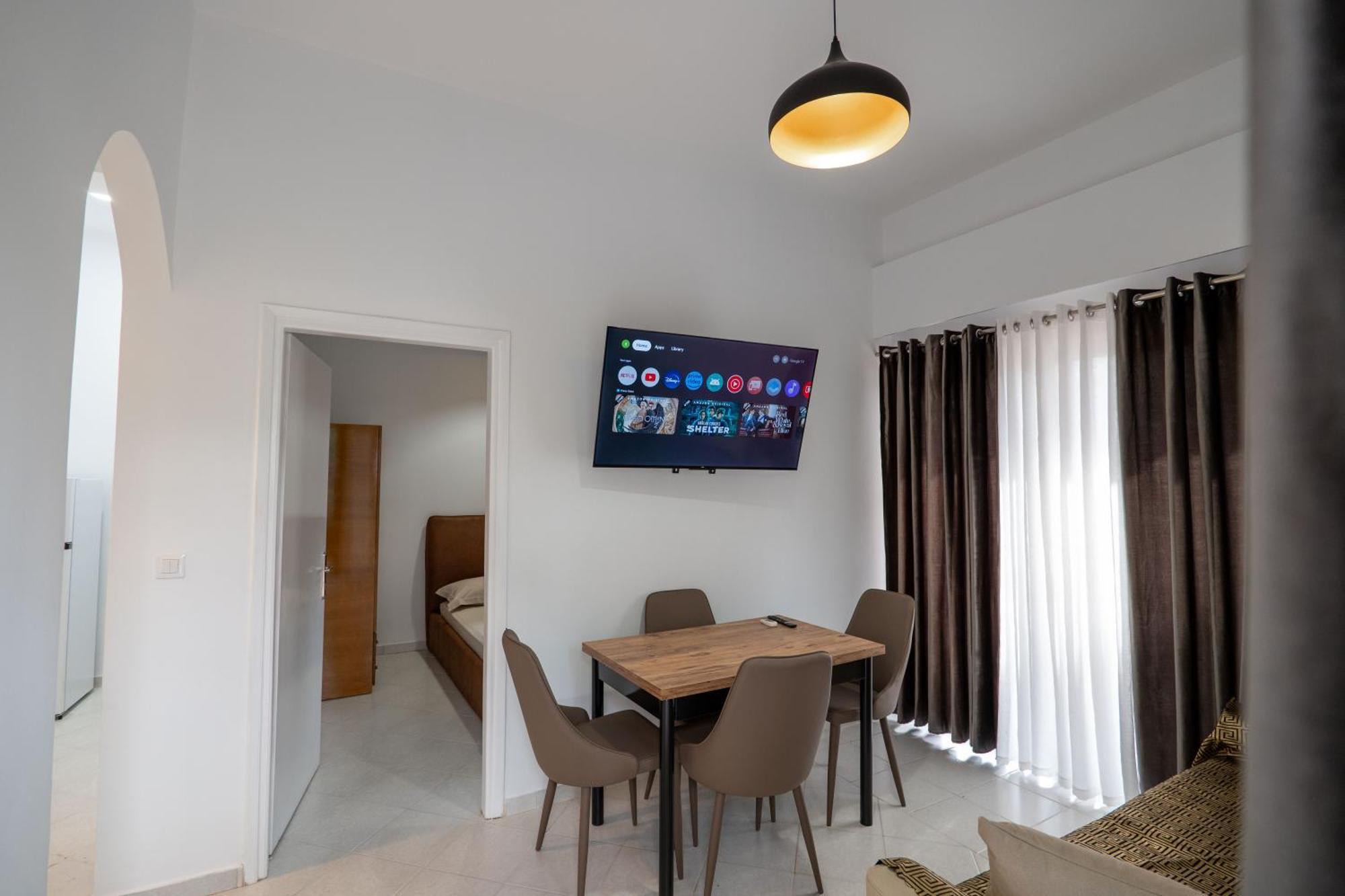 סרנדה Hoteleks Inn & Suites מראה חיצוני תמונה