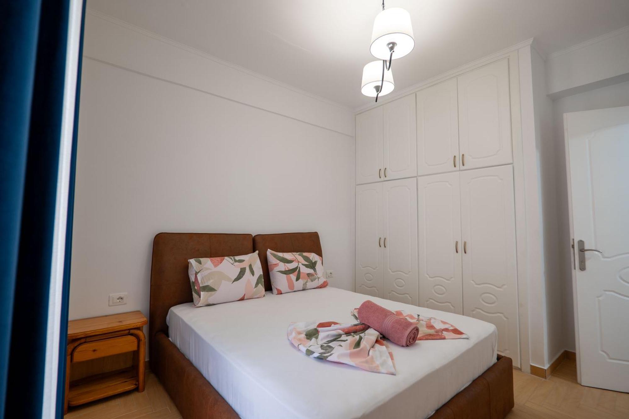 סרנדה Hoteleks Inn & Suites מראה חיצוני תמונה