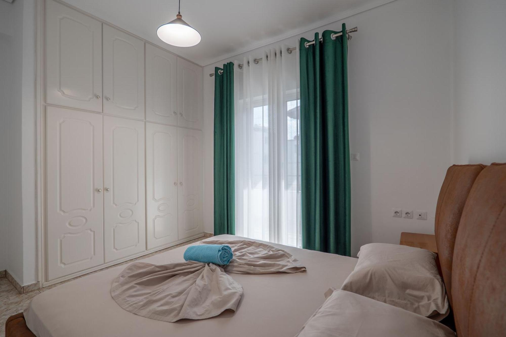סרנדה Hoteleks Inn & Suites מראה חיצוני תמונה