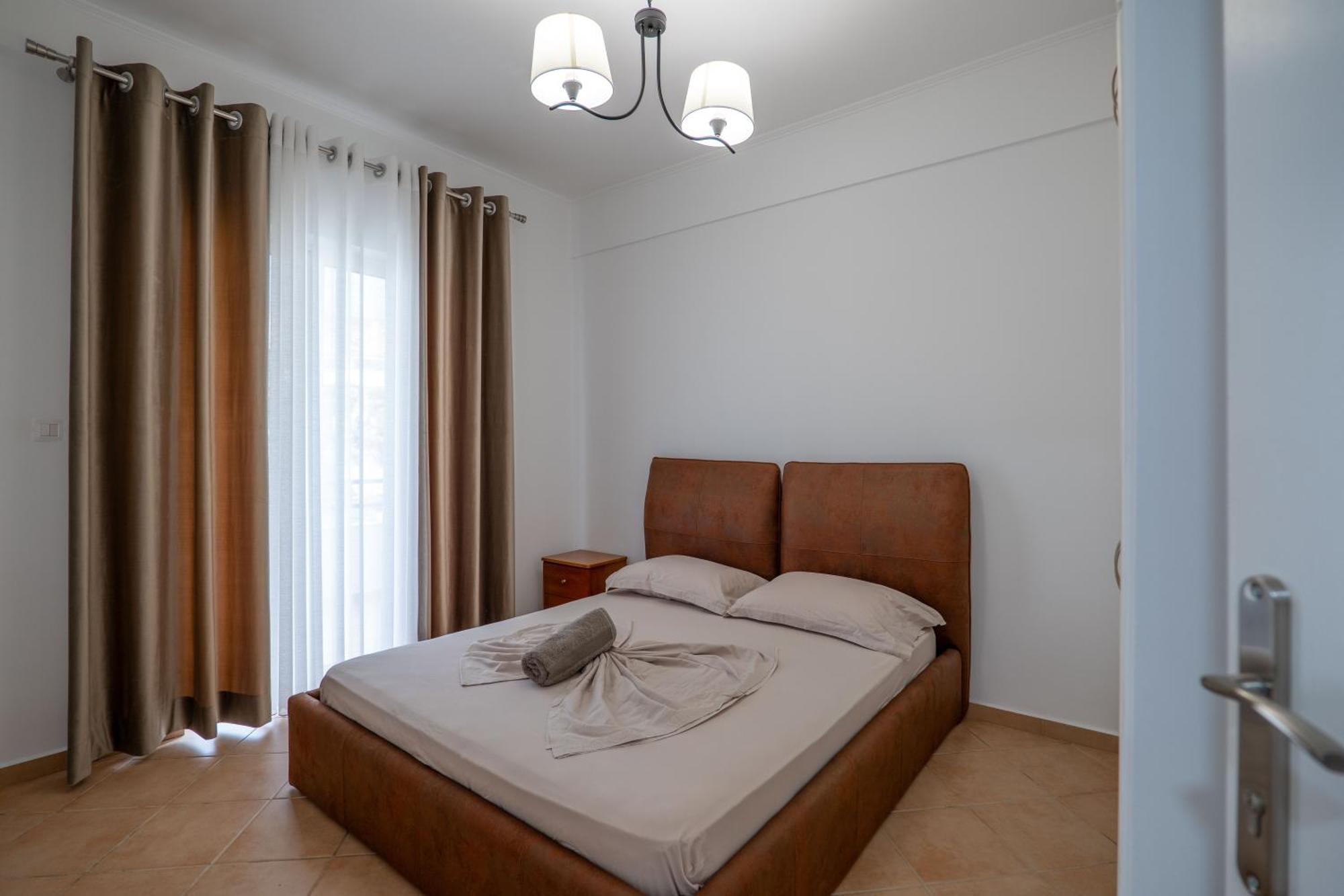 סרנדה Hoteleks Inn & Suites מראה חיצוני תמונה