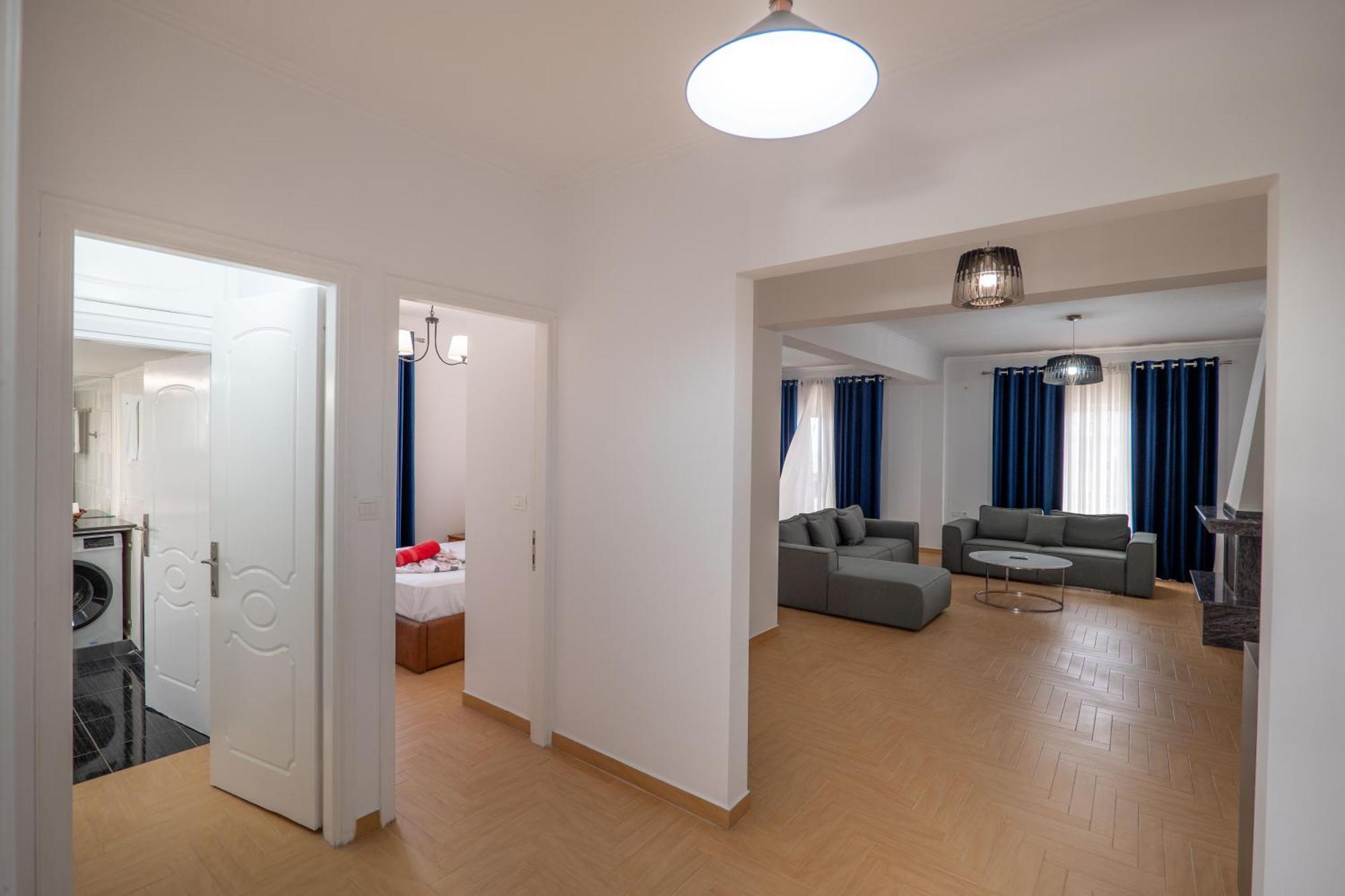 סרנדה Hoteleks Inn & Suites מראה חיצוני תמונה