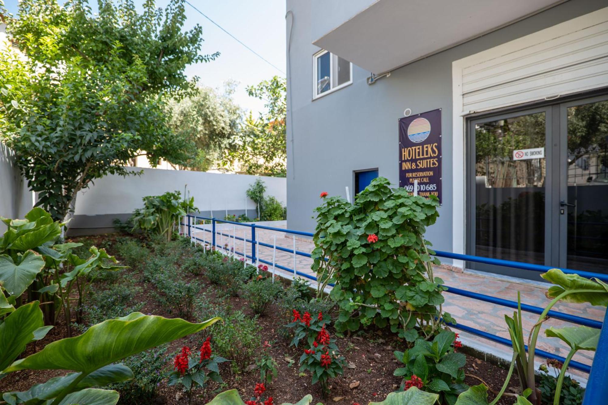 סרנדה Hoteleks Inn & Suites מראה חיצוני תמונה
